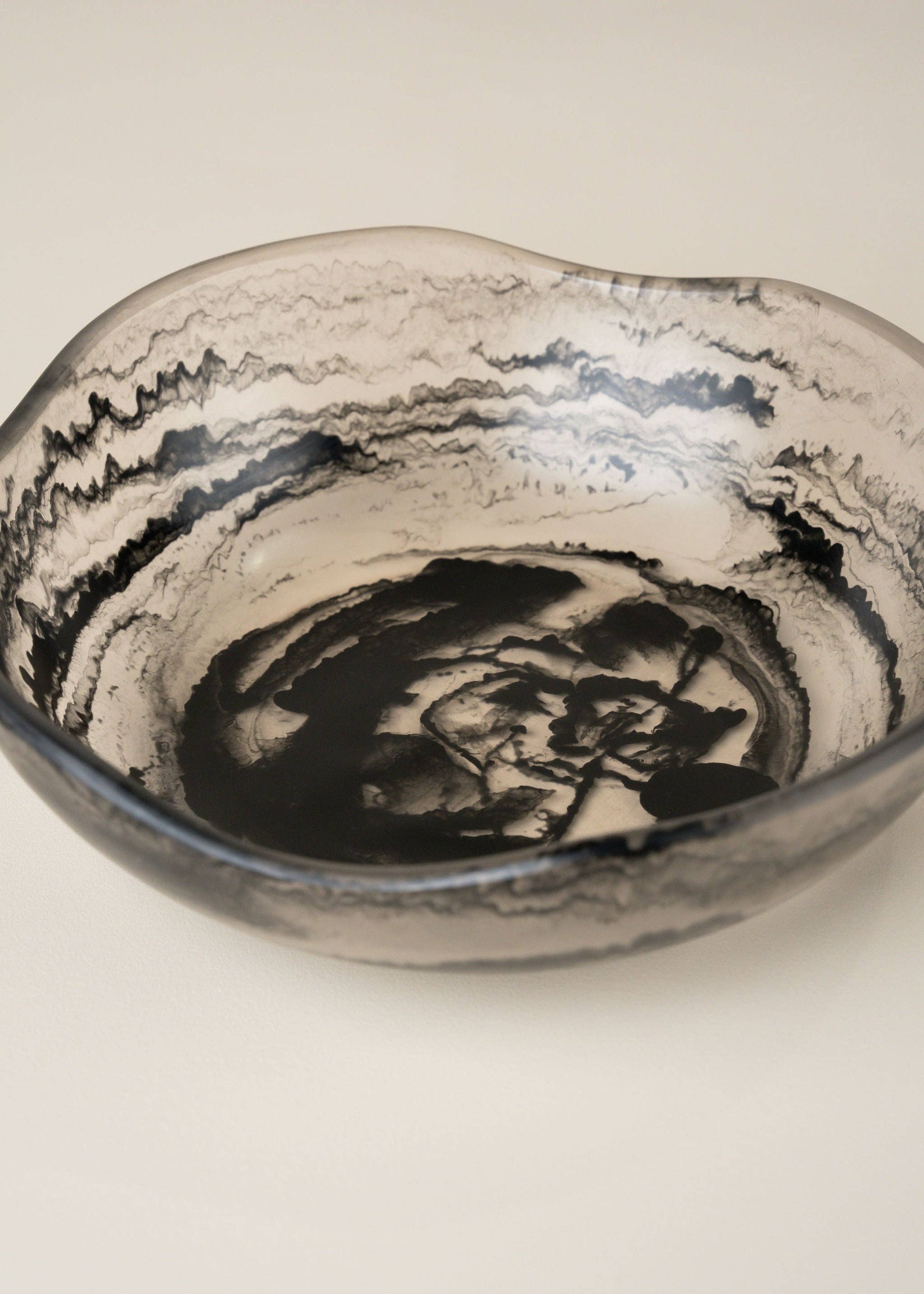 Flow Resin Salad Bowl | Smoke
