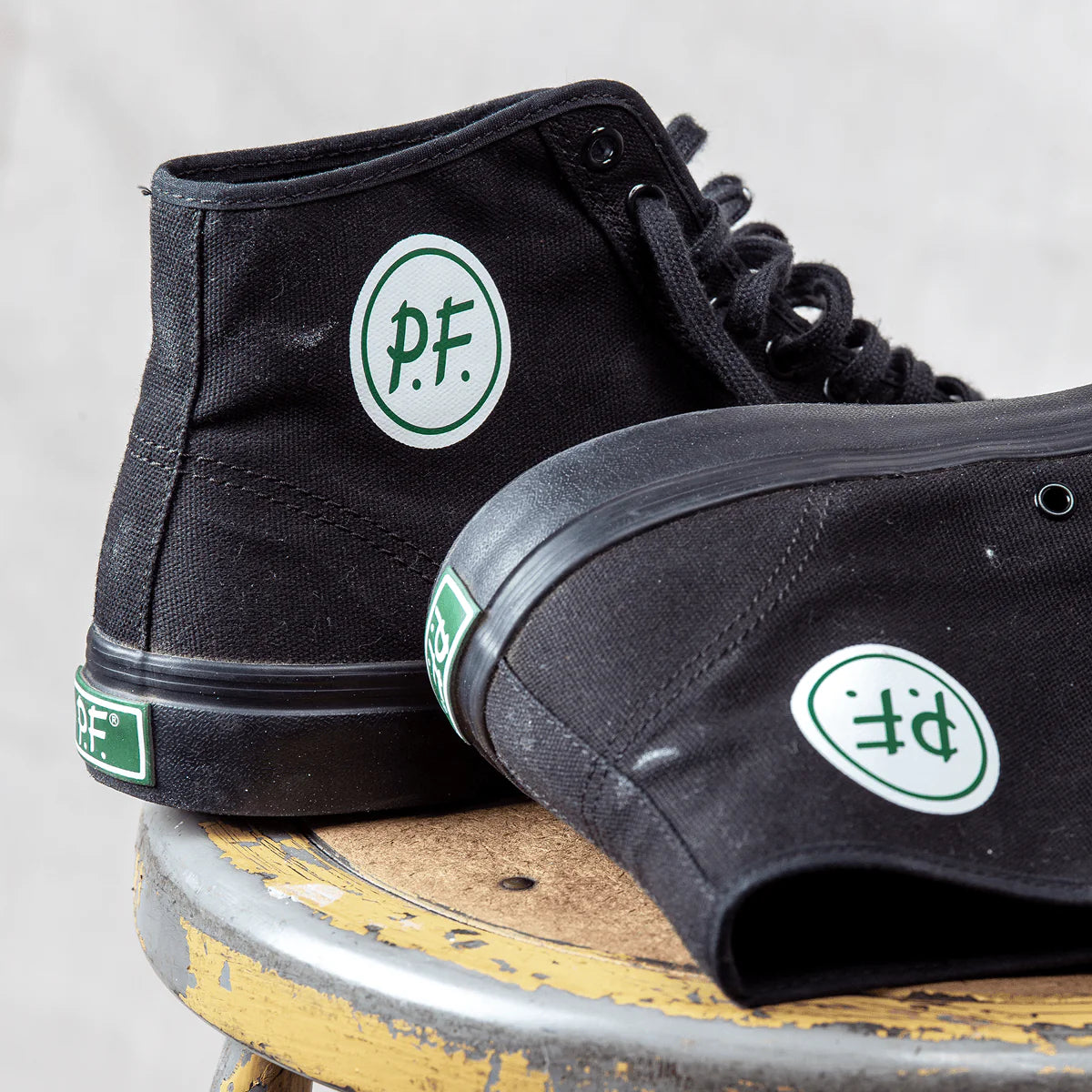 1993 Center High-Top Black Canvas