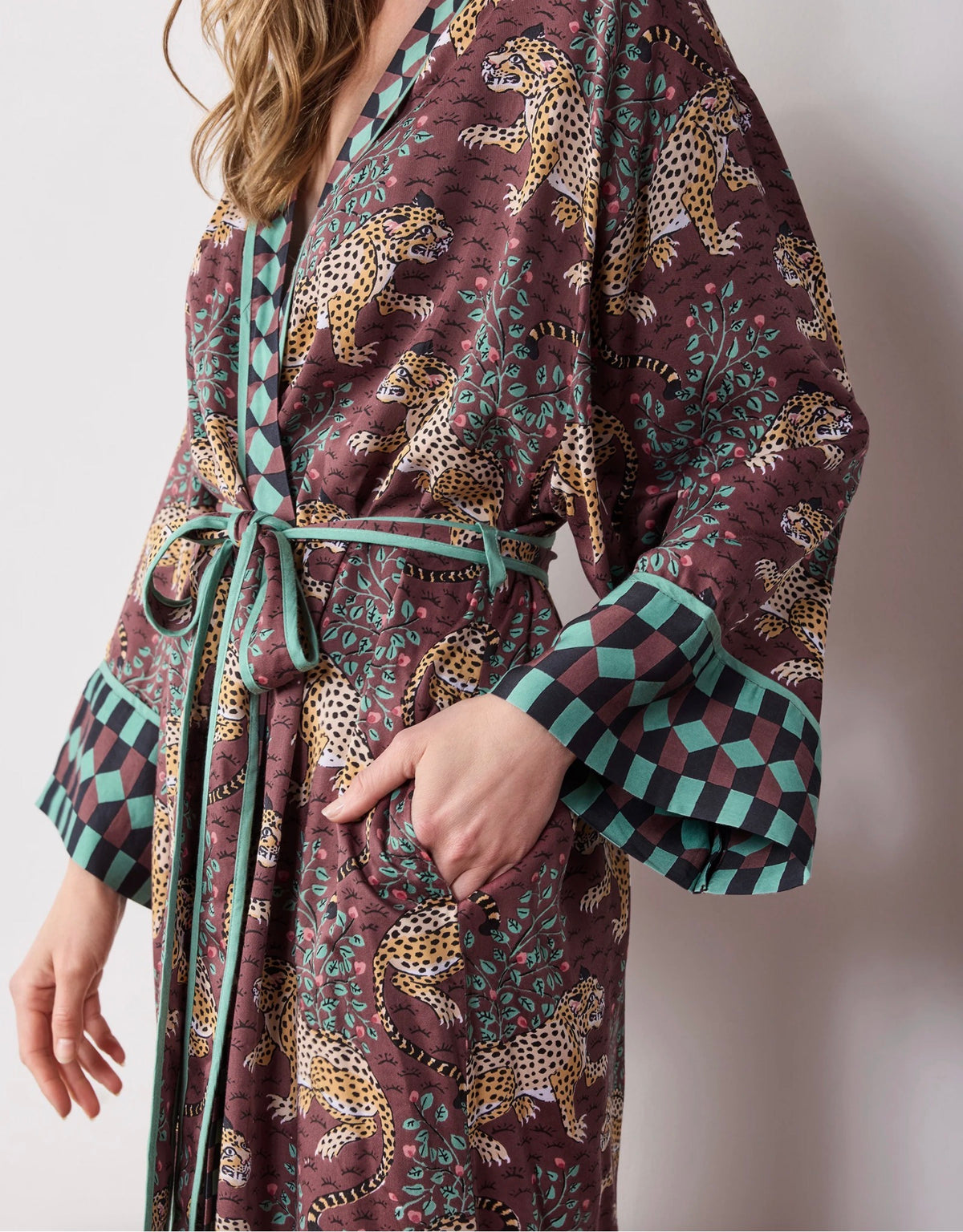 Eco Satin Robe in Bagheera Raisin