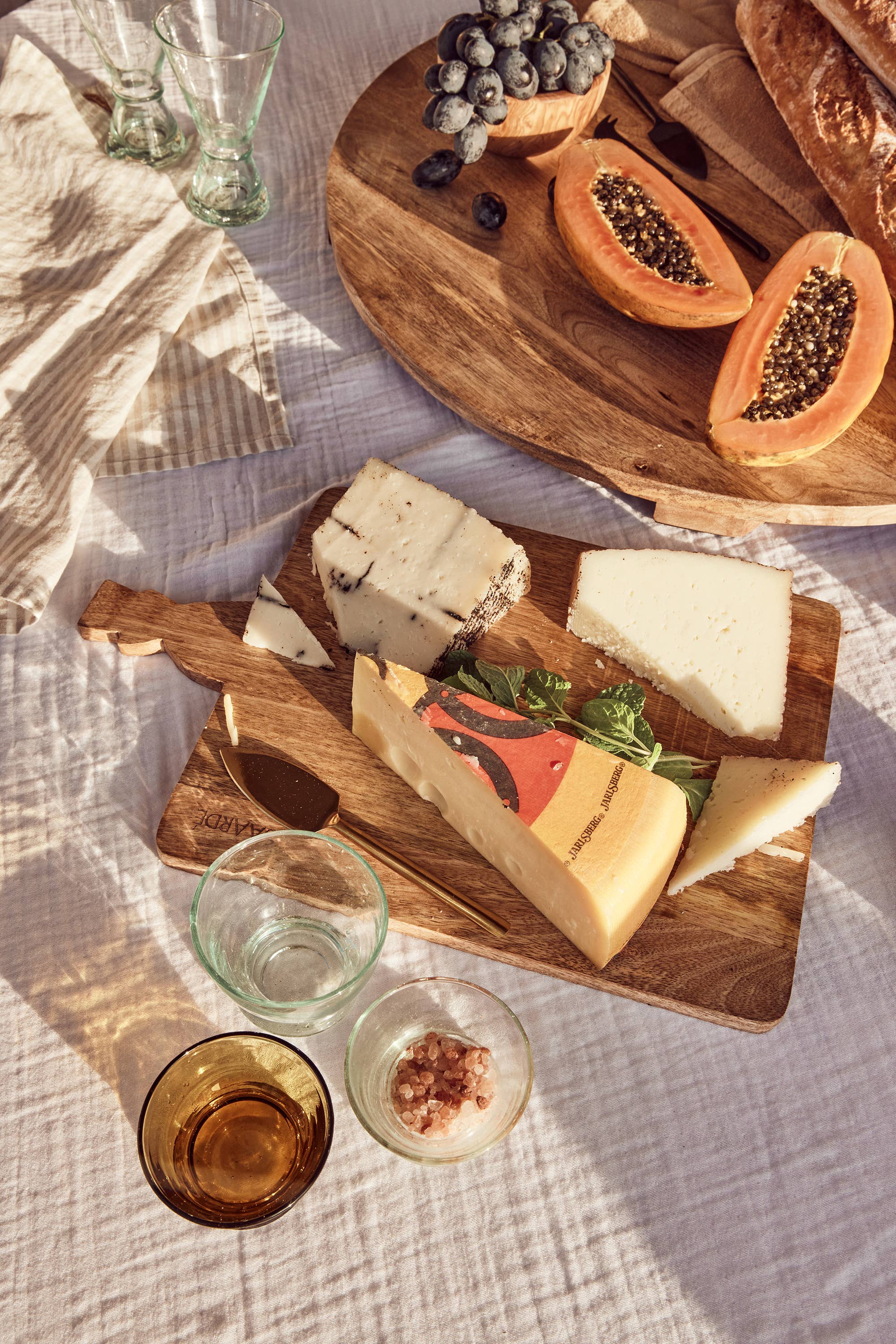 Ekmek Bread Board | Large | 10" x 12"