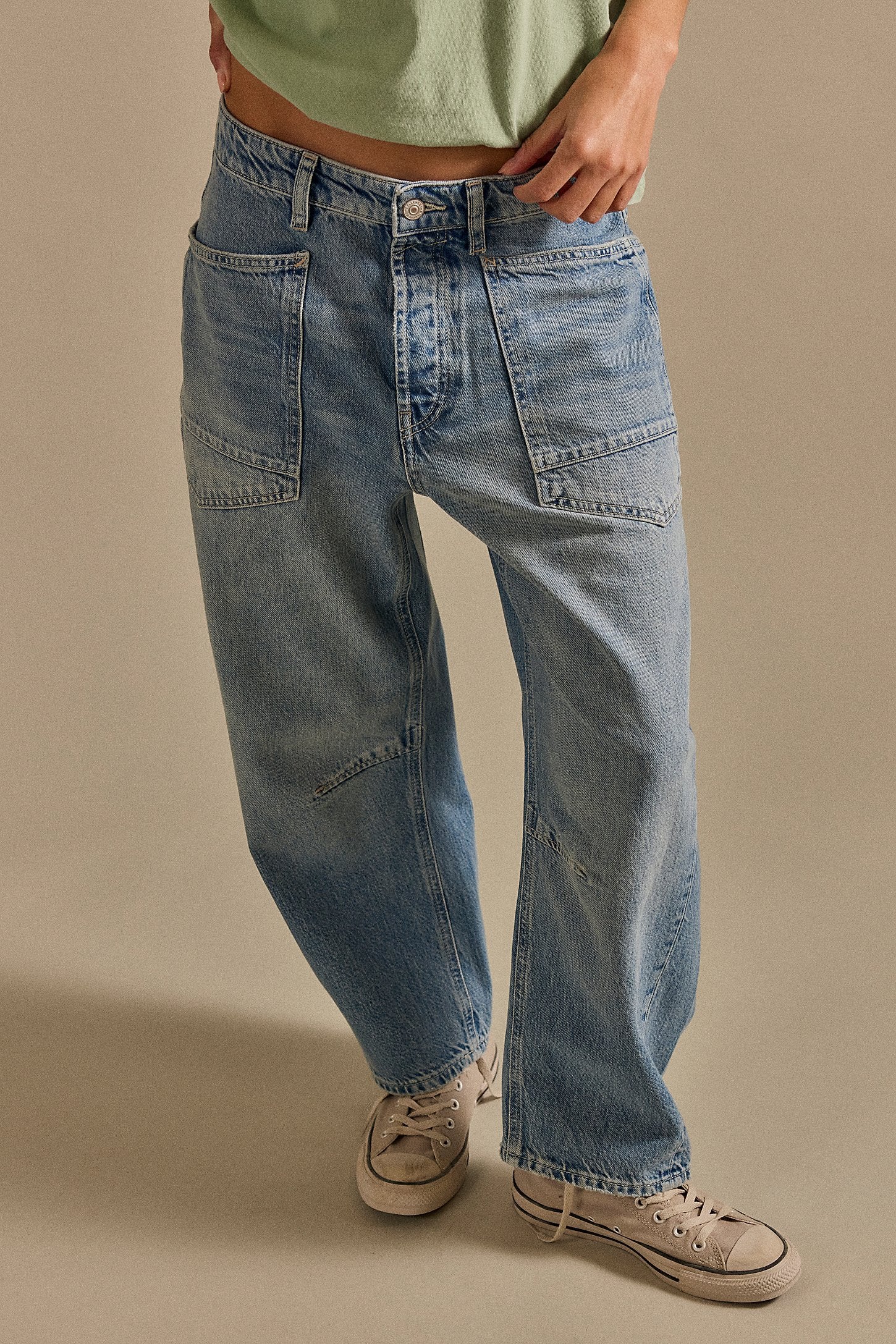 Minimalist Moxie Barrel Jeans