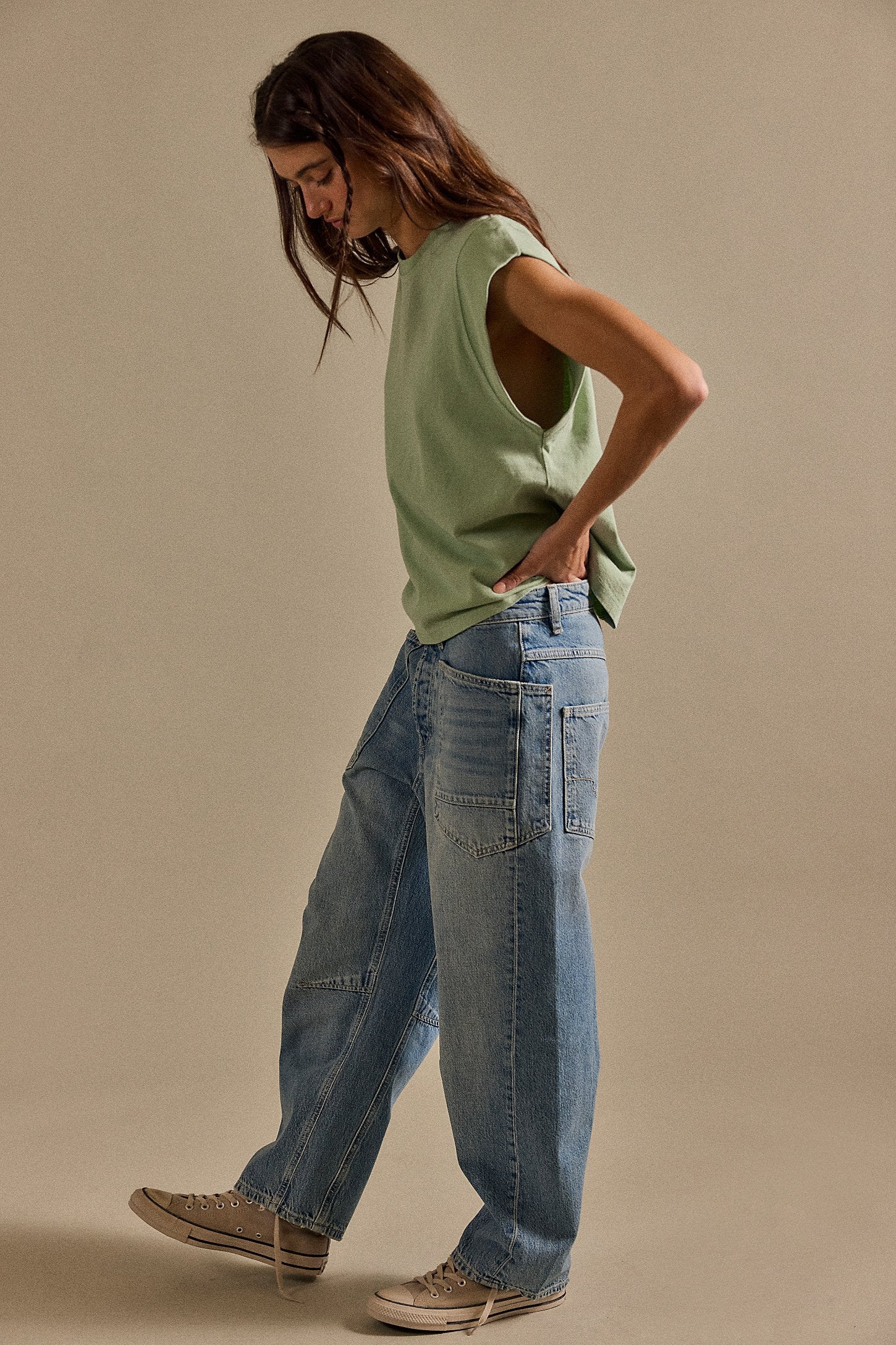 Minimalist Moxie Barrel Jeans
