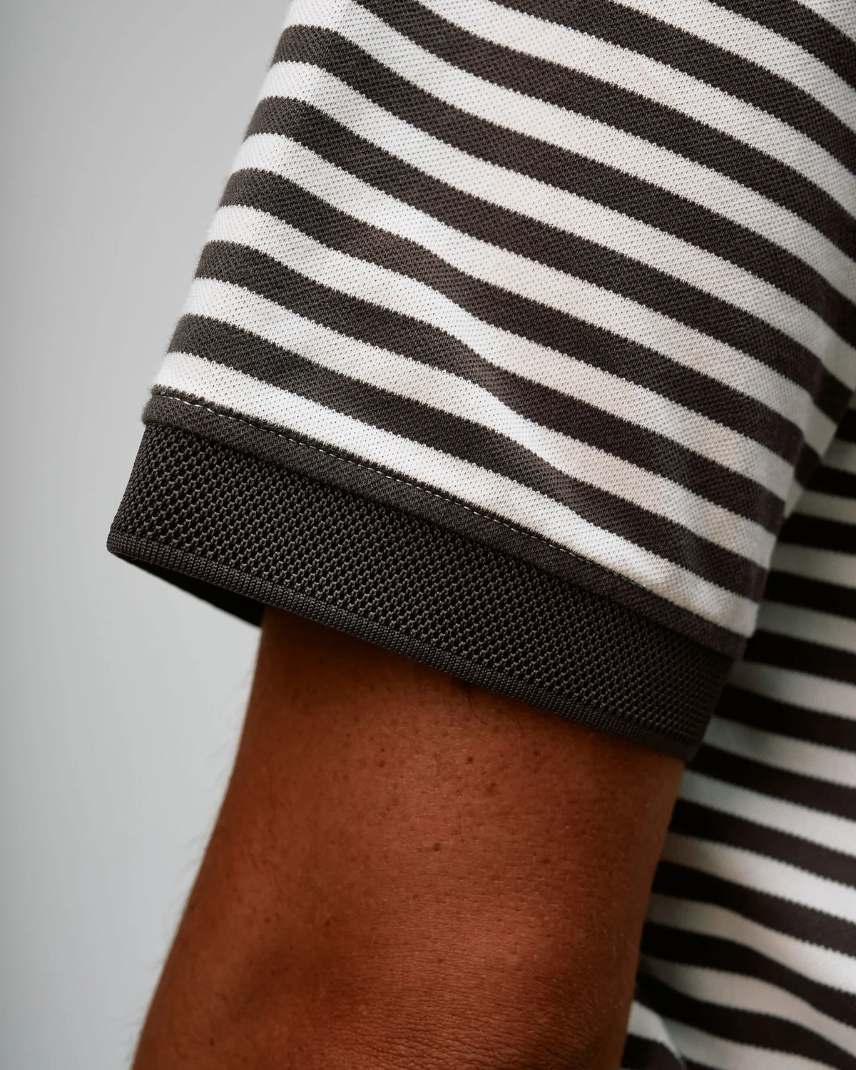 Camelback Polo - Brown / White Stripe