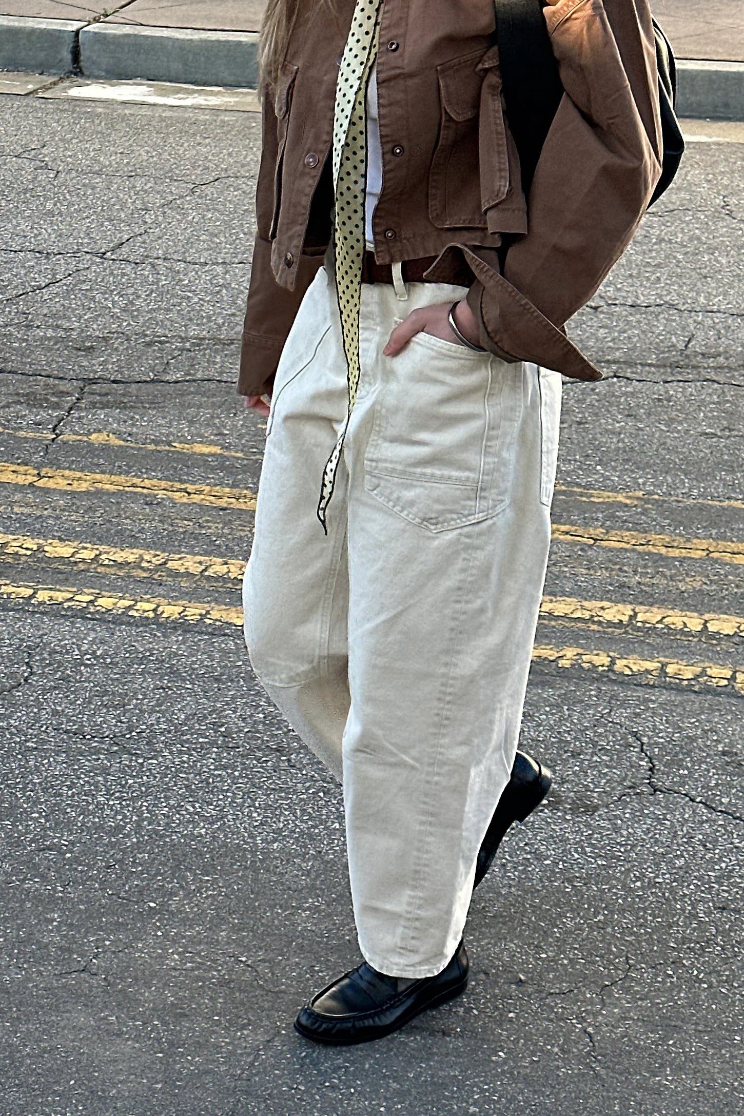 Minimalist Moxie Barrel Jeans