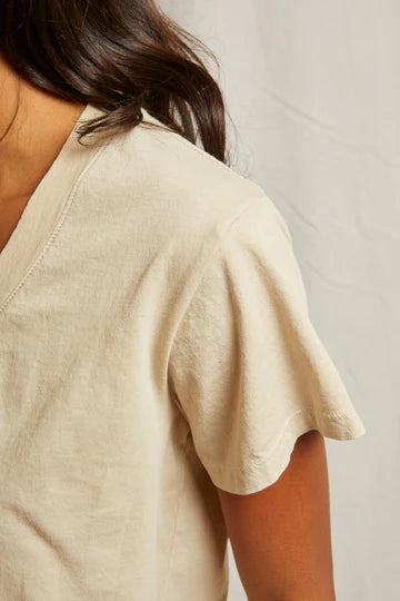 Hendrix, boxy v neck tee