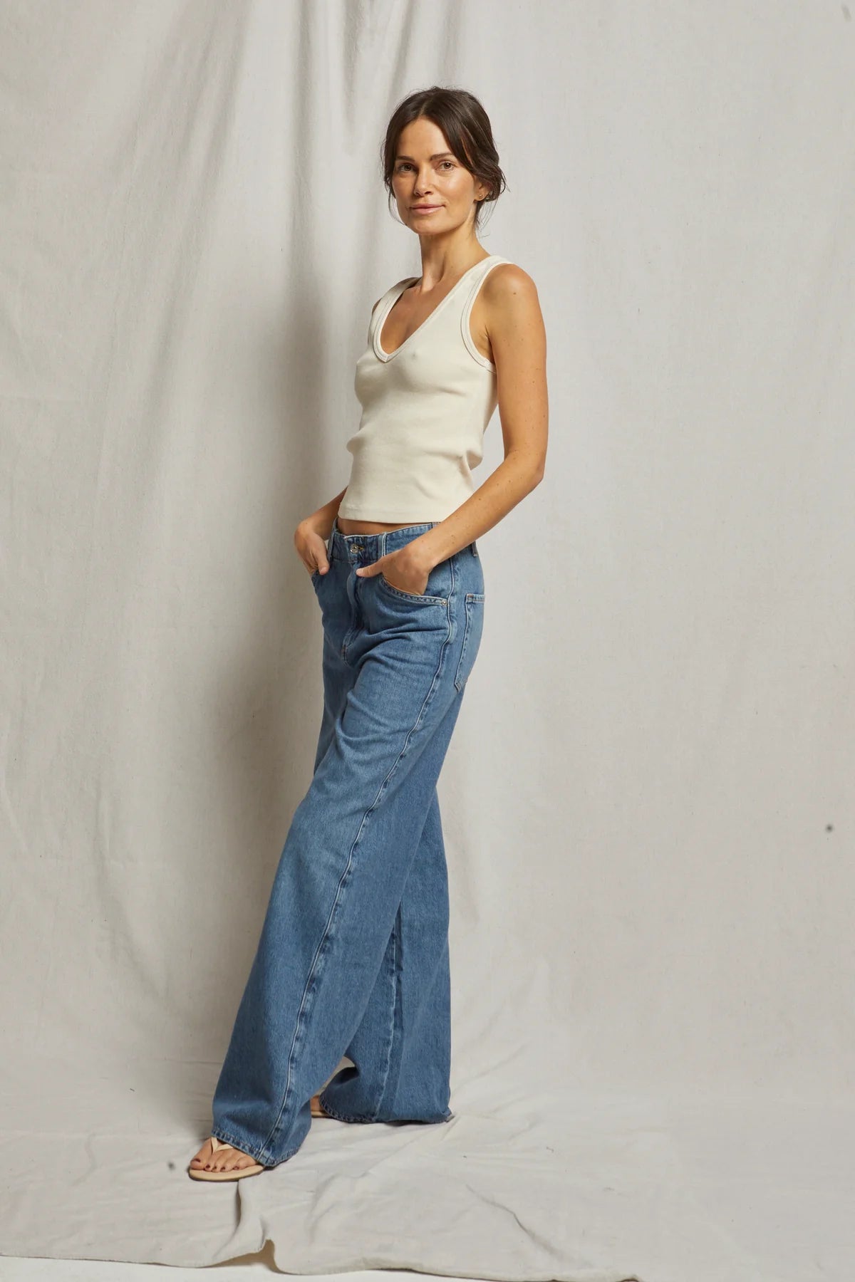 Maria, v-neck tank