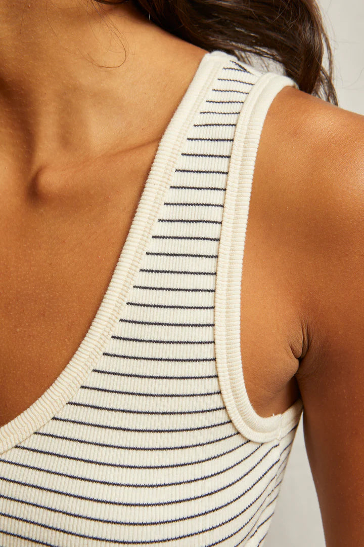 Maria, v-neck tank