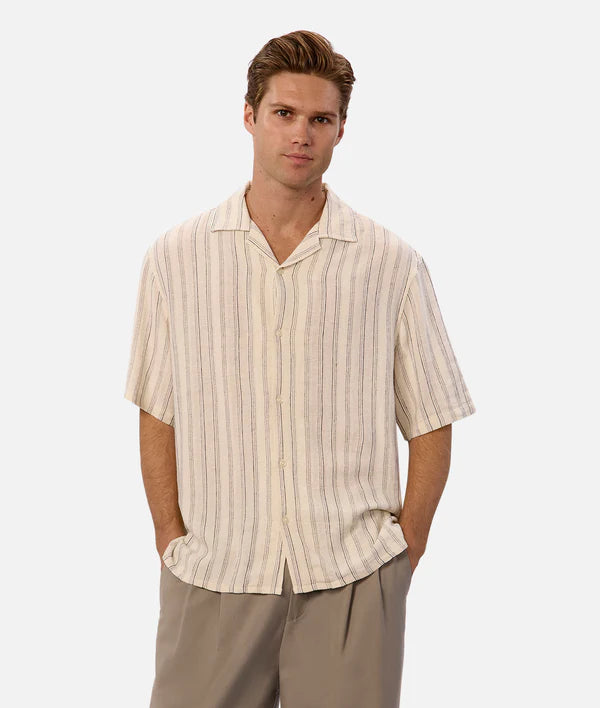 The Domingo Linen Short Sleeve Shirt- Vanilla Navy