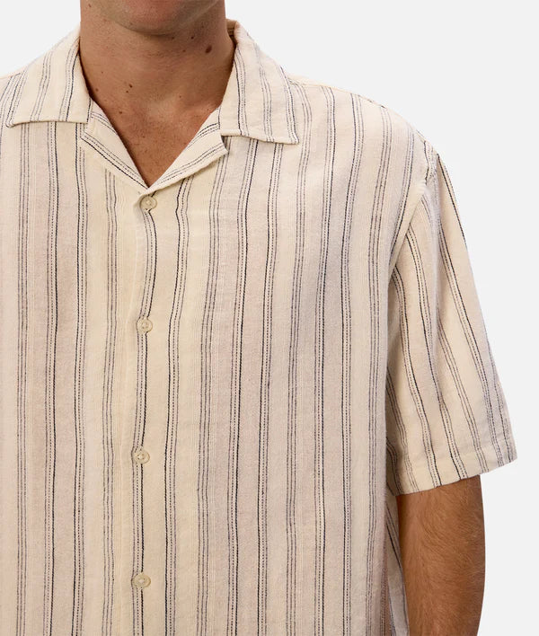 The Domingo Linen Short Sleeve Shirt- Vanilla Navy