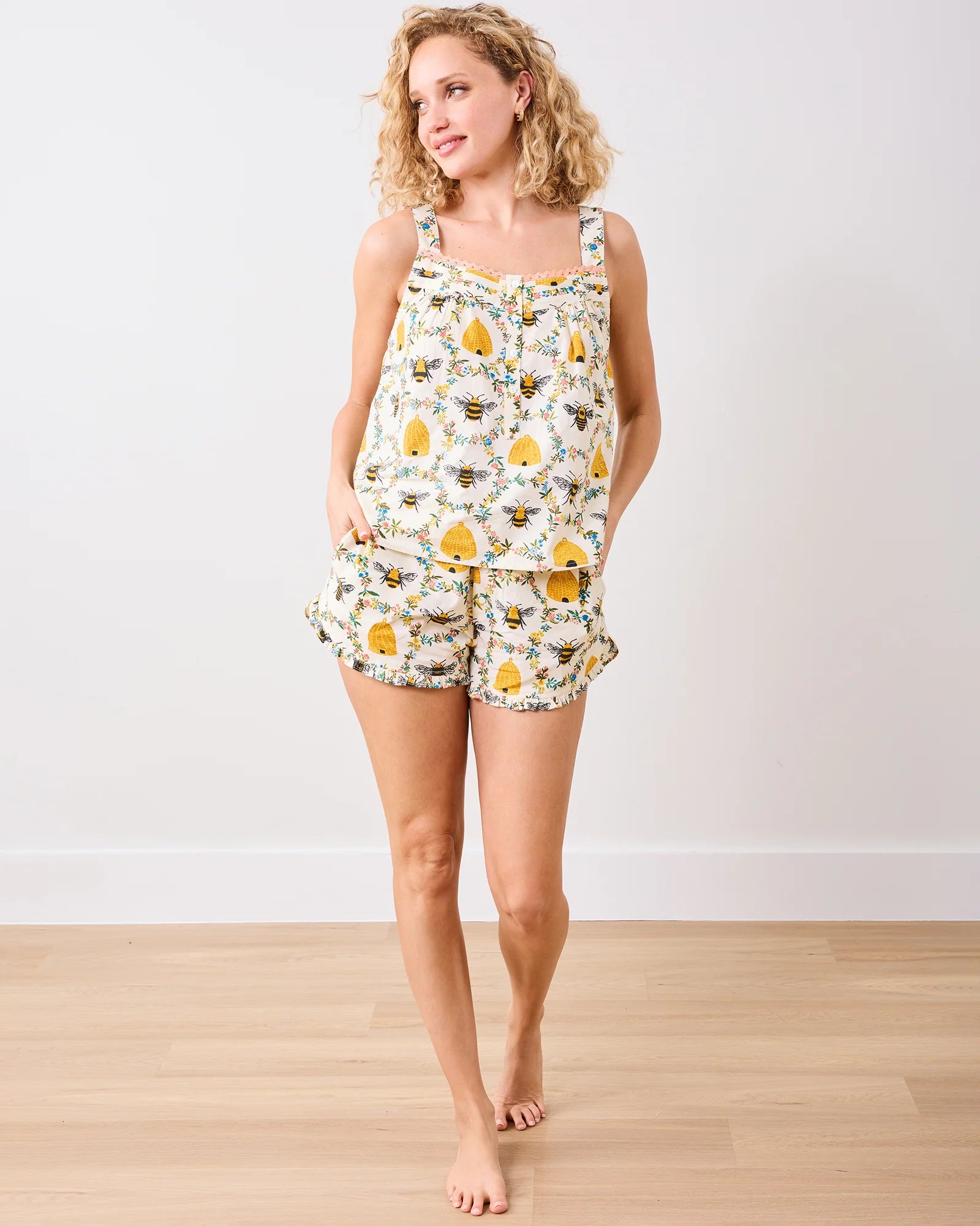 Back to bed short set, Sweet bee