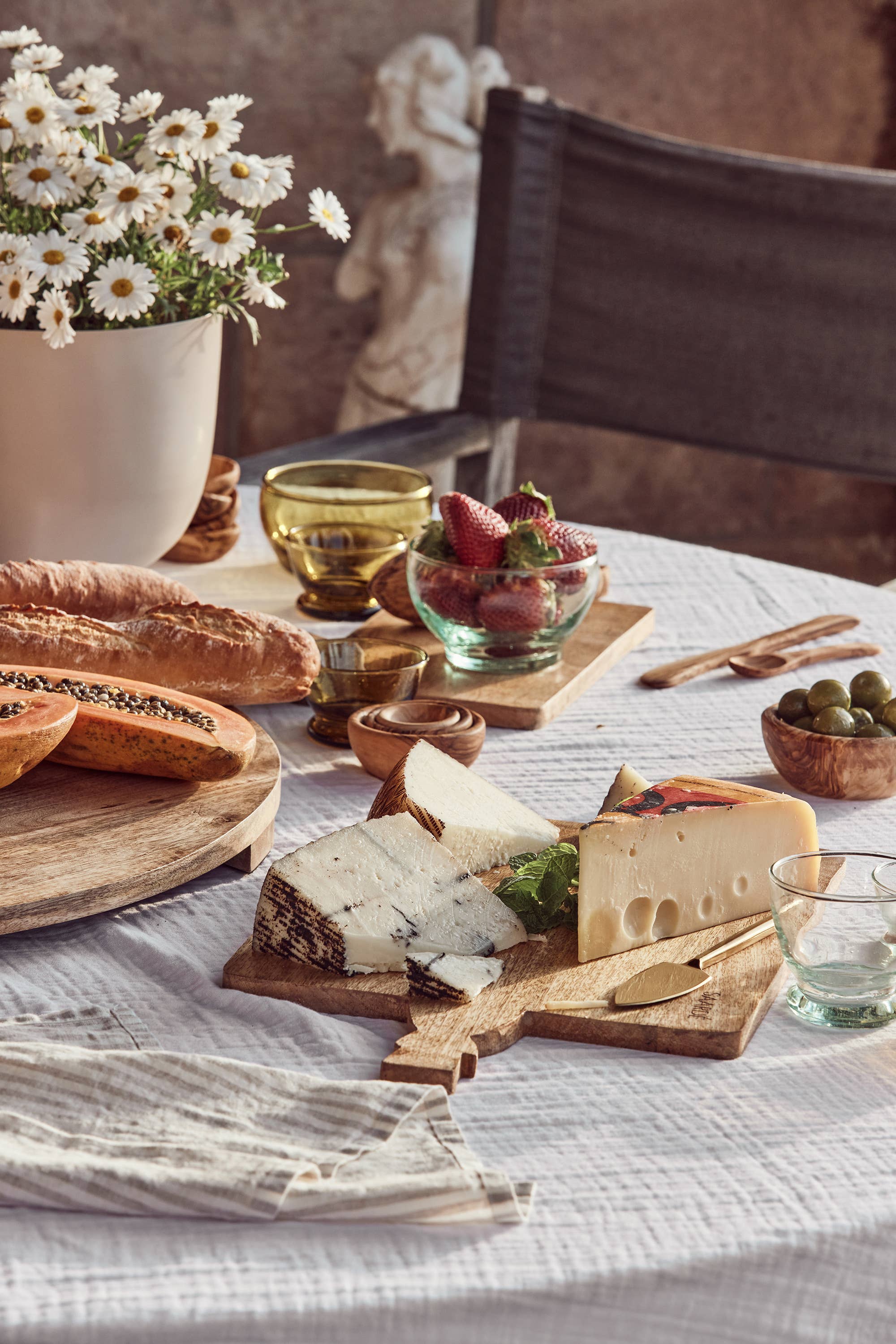 Ekmek Bread Board | Large | 10" x 12"