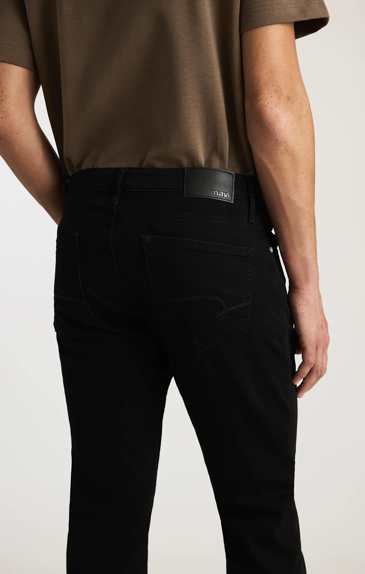 Marcus Slim Straight Jeans